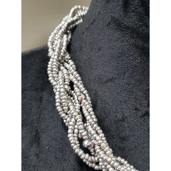 Women's Gray Round Multi Layer Bead Chunky Stylish Fashion Necklace - Picture 3 of 6